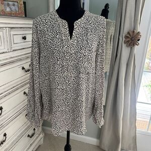 Joy Joy Leopard Print Top with mandarin collar like new! Excellent condition! M